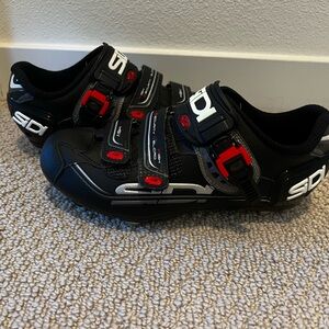 SIDI Spin Shoes. Great condition!